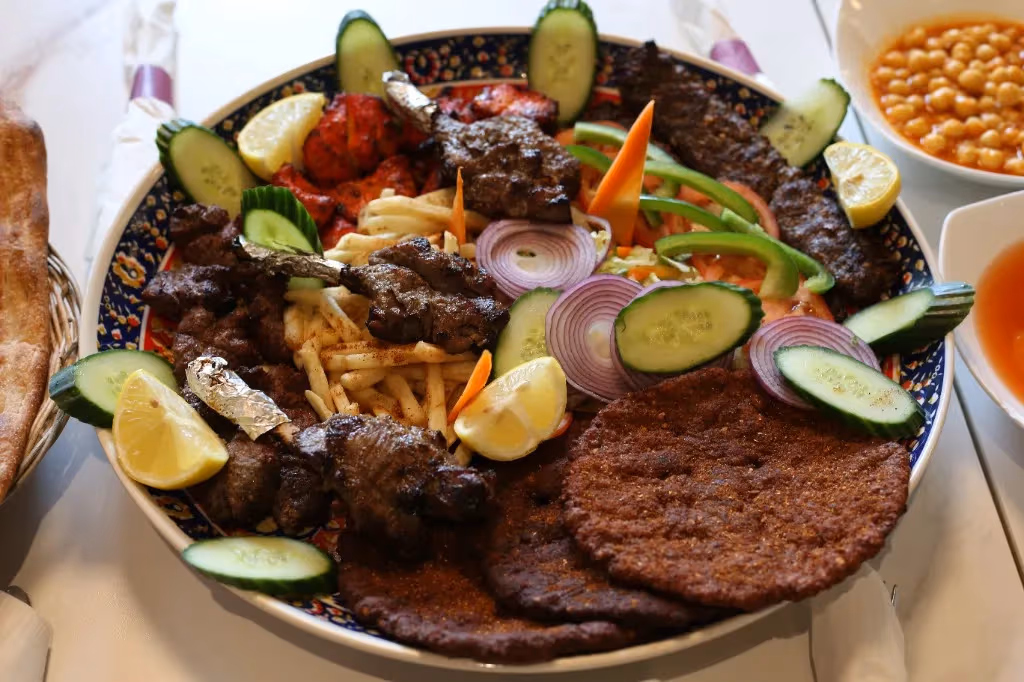 King Platter - Delicious assorted meats and fresh sides